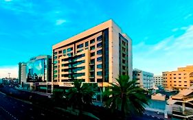 Nojoum Hotel Apartments Llc
